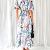 Carolin | Feminines Kleid mit Blumenmuster