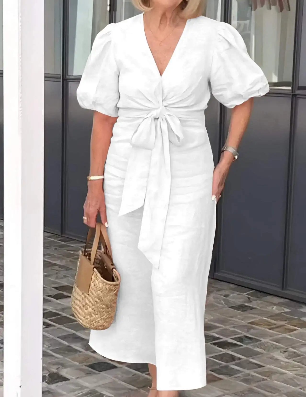 LYNORA | ELEGANTES MIDI-KLEID MIT V-AUSSCHNITT